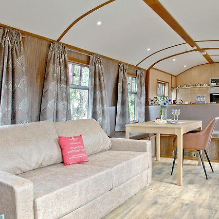Brunel Boutique Railway Carriage 1 道利什 外观 照片