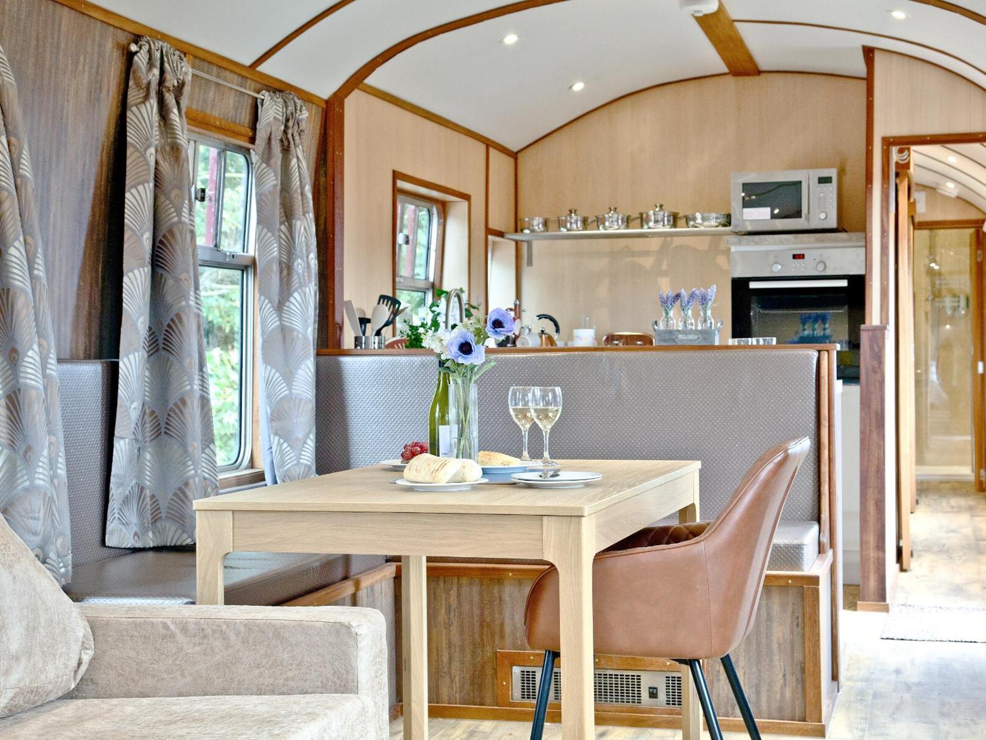 Brunel Boutique Railway Carriage 1 道利什 外观 照片